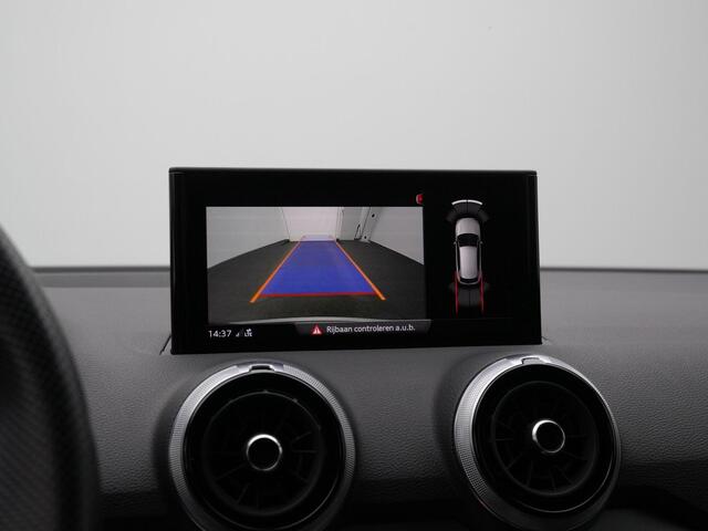 Audi Q2 35 TFSI 150 pk S-tronic S Edition / S-Line | Matrix LED | Achteruitrijcamera | Stoelverwarming