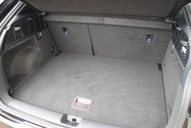 Audi Q2 35 TFSI | S Edition | 150pk | S-Tronic | Ambiente | Zwart Optiek