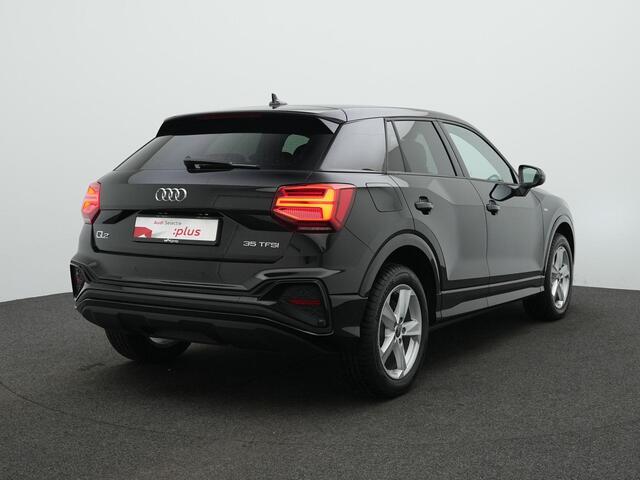 Audi Q2 35 TFSI 150 pk S-tronic S Edition / S-Line | Matrix LED | Navigatie | Parkeersensoren achter