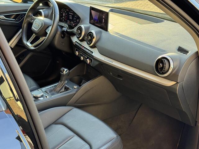 Audi Q2 35 TFSI S-line,Cam,Carpl,Navi,Cruise,Leer
