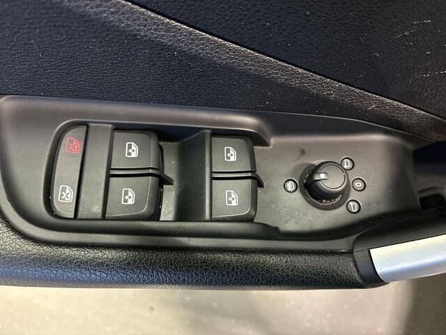 Audi Q2 30 TFSI 110pk S Edition · Camera · P-Sensoren · Navigatie · Stoelverwarming · 17'' Inch ·