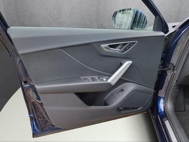 Audi Q2 35 TFSI S-line Black Sonos Pano