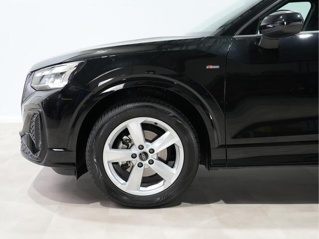 Audi Q2 35 TFSI S Edition 150 pk S-Tronic Panoramadak, matrix led, 69