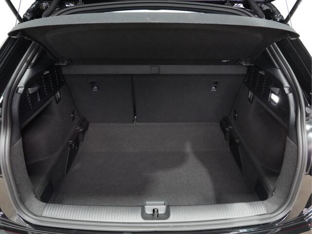 Audi Q2 35 TFSI S Edition 150 pk S-Tronic Panoramadak, matrix led, 69