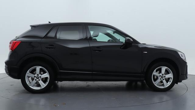 Audi Q2 35 TFSI S-Line Edition | Stoelverwarming | Carplay | Adaptive cruise | 55