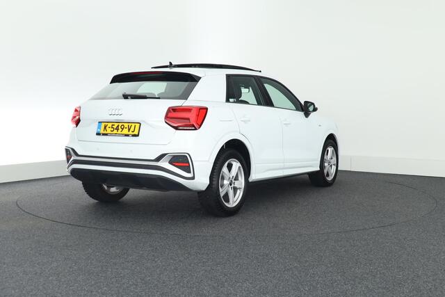 Audi Q2 35 TFSI 150pk S Edition Panoramadak Keyless Virtual Cockpit LED Koplampen S-Line