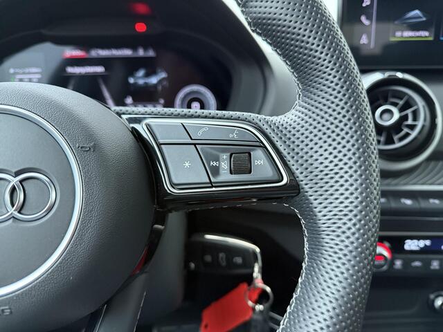 Audi Q2 35 TFSI S Edition |150 PK | Automaat | S-Line| Panoramadak | Trekhaak