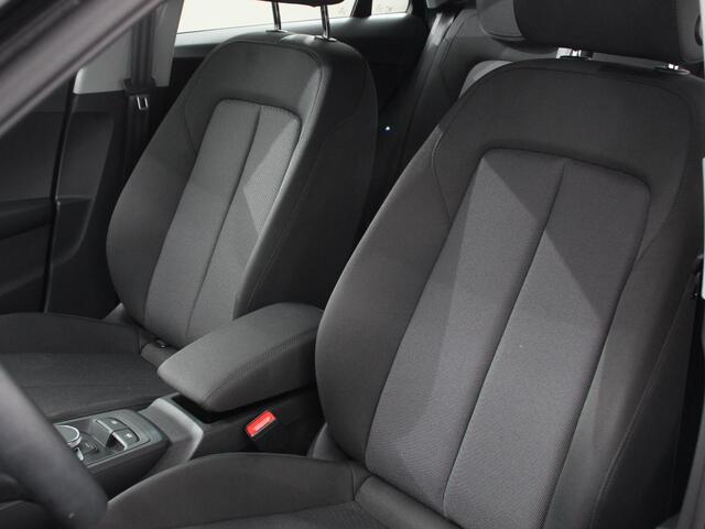 Audi Q2 35 TFSI 150pk S-Tronic Prestige Navigatie Apple Carplay / Android Auto Climate Control Dab Camera Parkeer sensoren Adaptive Cruise Control