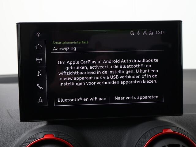 Audi Q2 35 TFSI S Edition | 150 PK | Automaat | Trekhaak | Matrix LED koplampen | 18" LM velgen | S line | Sonos|