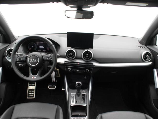 Audi Q2 35 TFSi 150 Pk S-Line Automaat | Full LED | Navigatie | Zwart Optiek | 17 Inch | Sportstoelen | Camera | 22.501 Km!!
