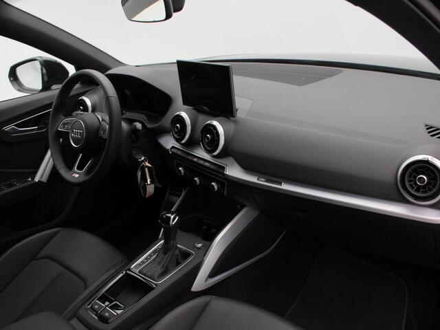 Audi Q2 35 TFSi 150 Pk S-Line Automaat | Full LED | Navigatie | Zwart Optiek | 17 Inch | Sportstoelen | Camera | 22.501 Km!!