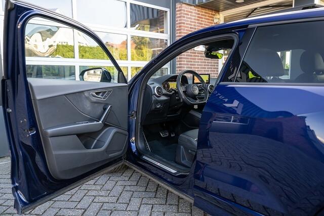 Audi Q2 35 TFSI S Edition | Panorama | Matrix | Virtual Cockpit | ACC | Camera | NL-Auto | NAP | 19' Inch |