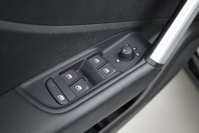 Audi Q2 1.4 TFSI CoD Design | Navi | Trekhaak | Stoelverw. | Cruise Contr. | PDC+A | 17''