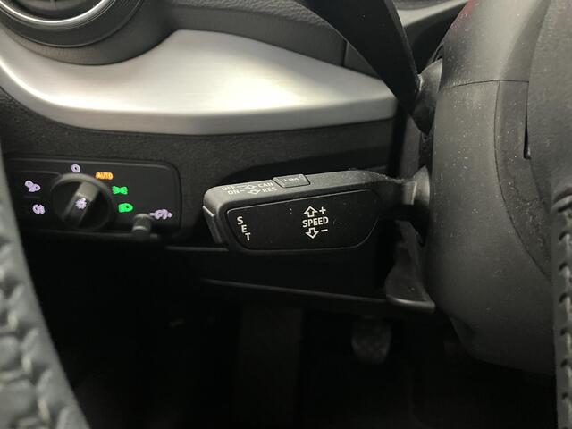Audi Q2 30 TFSI epic / Navigatie / Cruise Control / Climate Control / Stoelverwarming / Bluetooth / DAB Radio / LED Verlichting /