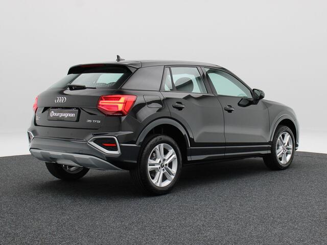 Audi Q2 Advanced Edition | Parkeer sensoren | Achteruitrijcamera | Apple carplay/Android auto | 17 inch |