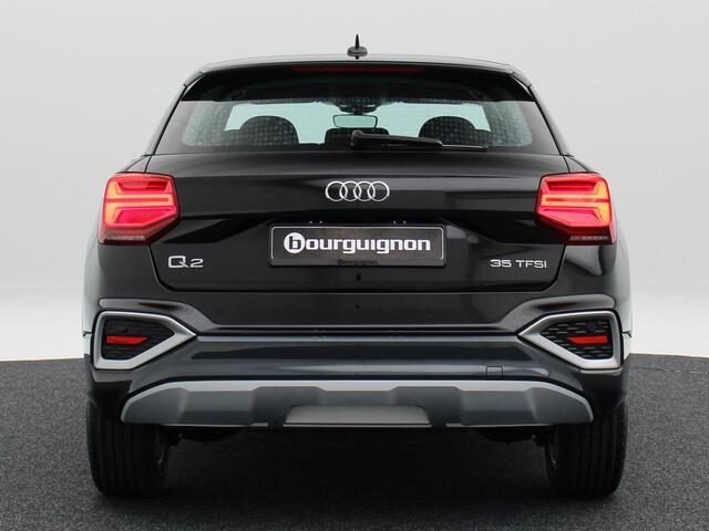 Audi Q2 Advanced Edition | Parkeer sensoren | Achteruitrijcamera | Apple carplay/Android auto | 17 inch |