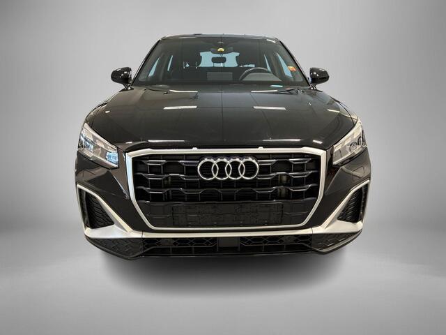 Audi Q2 35 TFSI 150pk S-Tronic S Edition · Camera · Matrix LED · Apple/Android Car Play · ACC · Stoelverwarming · Verkeersbord Detectie · Virtual Cockpit ·