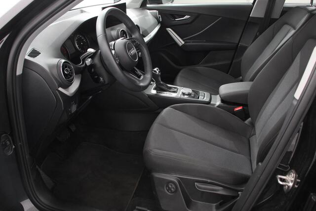 Audi Q2 35 TFSI 150pk S-Tronic Prestige Navigatie Apple Carplay/Android Auto Camera Parkeersensoren Adaptive Cruise Control Stoelverwarming Climate Control Lichtmetalen velgen