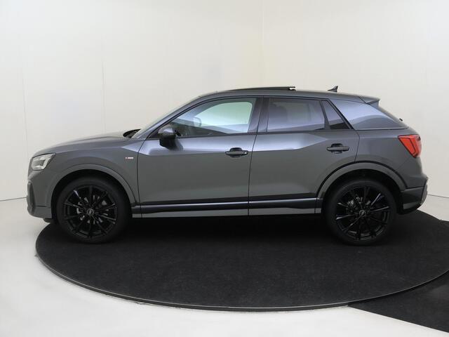Audi Q2 35 TFSI S Edition | LED matrix verlichting | Acteruirijcamera | CarPlay | Sfeerverlichting | Panoramadak | 19 inch LMV | Adaptieve cruise control |