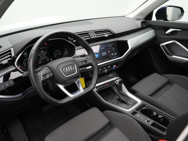 Audi Q3 45 TFSI e 245 pk S-tronic Advanced edition | Panoramadak | Trekhaak | Stoelverwarming | MMI navigatie plus | | DAB | Adaptive Cruise | Lane Assist | Audi pre sense front | LED-koplampen | 17 inch