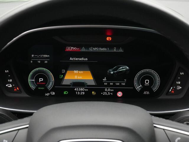 Audi Q3 45 TFSI e 245 pk S-tronic Advanced edition | Panoramadak | Trekhaak | Stoelverwarming | MMI navigatie plus | | DAB | Adaptive Cruise | Lane Assist | Audi pre sense front | LED-koplampen | 17 inch