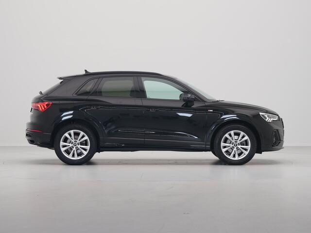 Audi Q3 35 TFSI 150 pk S edition Navigatie , PDC, Optiek zwart 28
