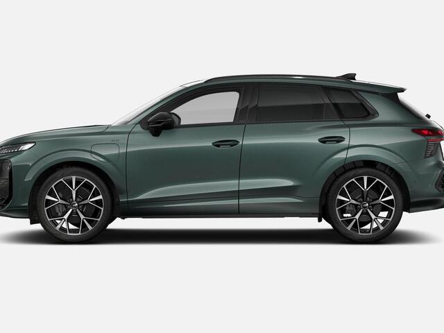 Audi Q3 1.5 200kW e-hybrid S edition 272 PK · Navigatiepakket · Panorama-glasdak · Techniekpakket plus