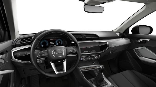 Audi Q3 35 TFSI Pro Line | 150 PK | Trekhaak wegklapbaar | Panoramadak | Climate control |