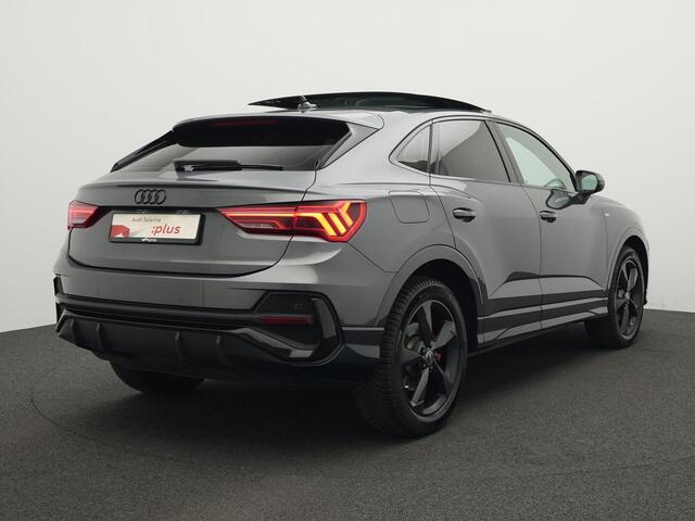 Audi Q3 Sportback 45 TFSI e 245 pk S-tronic S Edition | Panoramadak | Stoelverwarming | Cruise control | Side assist | Sportstoelen | 19 inch