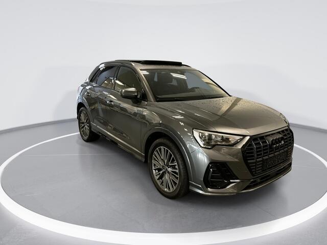 Audi Q3 45 TFSIe 245pk S-tronic S edition · Panoramadak · Elek. Trekhaak · Apple/Android Car Play · Navigatie · Stoelverwarming · P-Sensoren · Leder Interieur · Elek. Achterklep · 19'' Inch ·