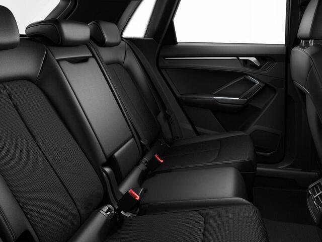 Audi Q3 35 TFSI S edition 150pk S-tronic | Navigatie | Keyless entry | Apple Carplay -/ Android auto | Parkeersensoren voor en achter