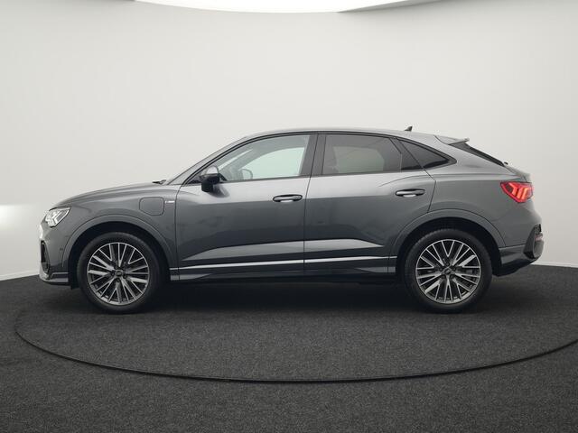 Audi Q3 Sportback 45 TFSI e S Line Plug In Hybrid 245pk Dealer O.H PHEV | Camera | Lederen Sportstoelen Verwarmd | Virtual Cockpit | Navigatie | Blis | Keyless | Cruise Control | Lane Assist | DAB |