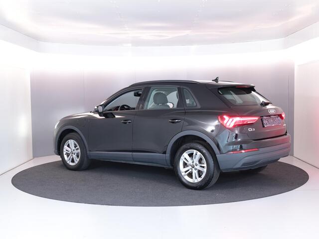 Audi Q3 45 TFSI e Advanced edition 245pk | Navigatie via App | Android auto | Parkeercamera | Verwarmbare voorstoelen