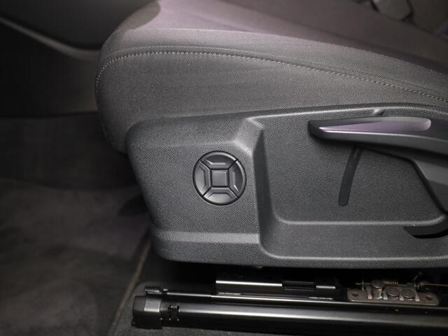 Audi Q3 45 TFSI e Advanced edition 245pk | Navigatie via App | Android auto | Parkeercamera | Verwarmbare voorstoelen