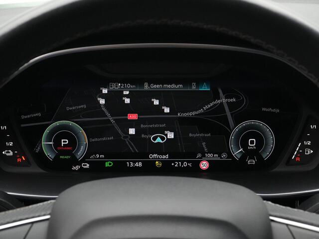 Audi Q3 Sportback 45 TFSI e 245 pk S-tronic S Edition | Sportstoelen | Stoelverwarming | Trekhaak | LED | Achteruitrijcamera | Adaptive Cruise | 19 inch