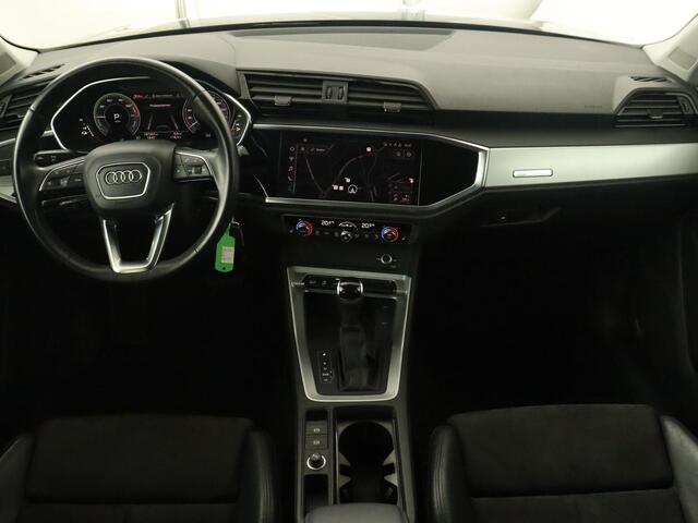 Audi Q3 45 TFSI e S edition | Stoelverwarming | Adaptive cruise | Virtual Cockpit | Half leder | Camera | Carplay | Sportstoelen | Navigatie | Full LED | PHEV | Plug In