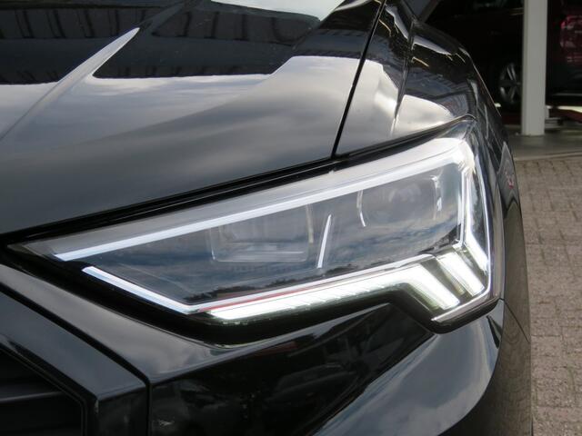 Audi Q3 45 TFSIe 245PK PHEV Black ed. / 20 Inch / Led / Camera / Virtual / Elec.klep / BOVAG garantie