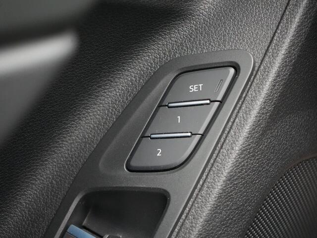 Audi Q3 Sportback 45 TFSI e S Line Plug In Hybrid 245pk Dealer O.H PHEV | Panodak | Adaptive Cruise | Lederen Sportstoelen Memory & Verwarmd | Sfeerverlichting | Camera | Virtual | Blis | Navigatie | DAB |