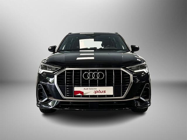 Audi Q3 45 245pk TFSI quattro S edition Stoelverwarming | Parkeersensoren voor en achter | Achteruitrijcamera