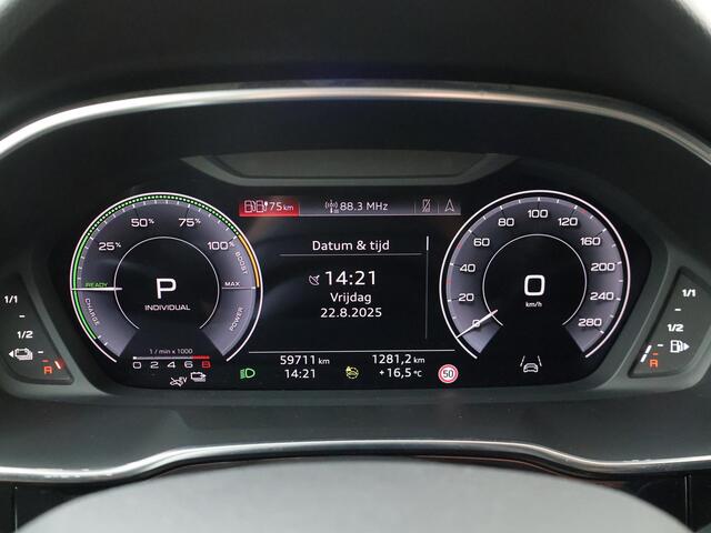 Audi Q3 Sportback 45 TFSI e S Edition | 245 PK | SoH 89% | Trekhaak wegklapbaar | Navigatiesysteem | Achteruitrijcamera | Voorstoelen verwarmd |
