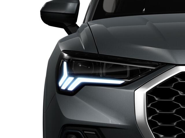 Audi Q3 Sportback 45 TFSI e Business Edition 245pjk | Navigatie | Sportstoelen | 18 inch Lichtmetalen velgen | Parkeersensoren voor en achter