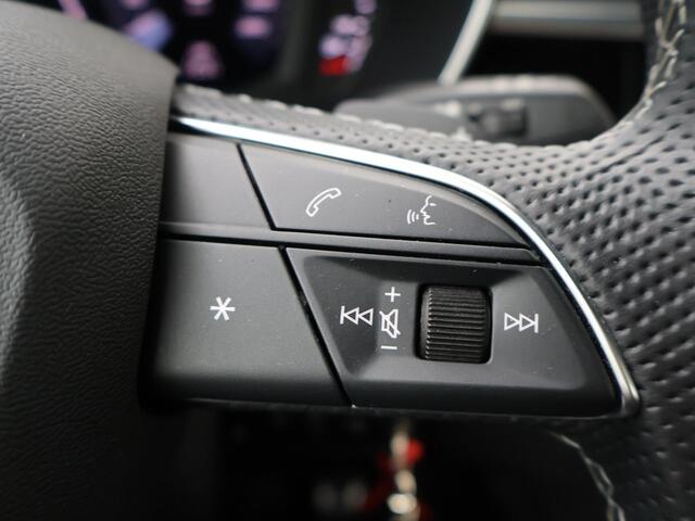 Audi Q3 Sportback 45 TFSI e S Edition | 245 PK | SoH 91% | Panoramadak | Lederen bekleding | 20" LM velgen | S line |