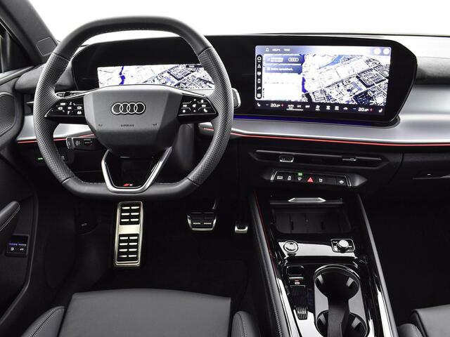 Audi Q3 1.5 200kW e-hybrid S edition 272 PK · Tech plus · 19" LM Velgen · Lederen bekleding