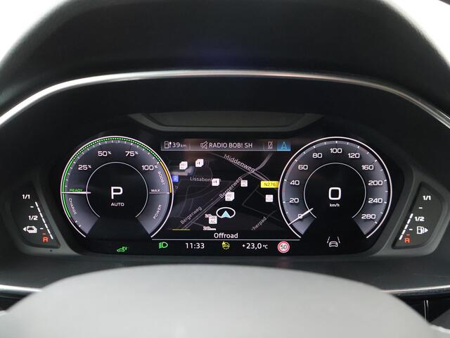 Audi Q3 Sportback 45 TFSI e S Edition | 245 PK | SoH 89% | Trekhaak | Panoramadak | 360 Graden camera's | LM 20" velgen | Sportstoelen |