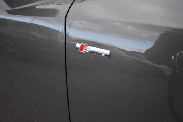 Audi Q3 45 TFSI e S edition S-Line 245PK , PANODAK , TREKHAAK , VIRTUAL COCKPIT , LEDER BEKL ,