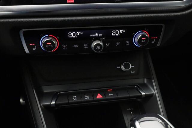 Audi Q3 35 TFSI 150 pk S-tronic S Edition / S-Line | Navigatie | Stoelverwarming | Parkeersensoren voor/achter