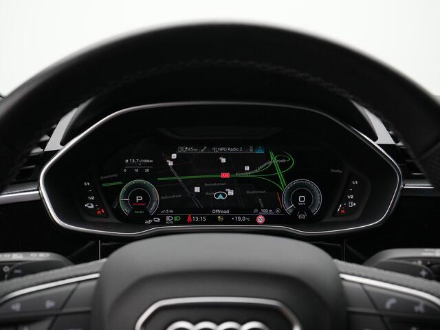 Audi Q3 45 TFSI e 245 pk S-tronic S-Line | Achteruitrijcamera | Navigatie | Adaptive Cruise