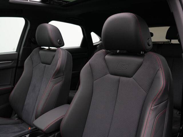 Audi Q3 Sportback 35 TFSI 150 pk S-tronic S Edition Competition / S-Line | Panoramadak | Trekhaak | Matrix LED | Stoelverwarming | Rondomzicht camera | Sportstoelen | 19 inch