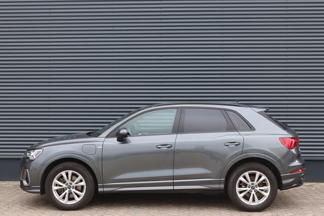 Audi Q3 45 TFSI e S edition S-Line/Matrix LED/ACC/Keyless/Sfeer/Dodehoek/Elek. klep/Trekhaak wegkl.