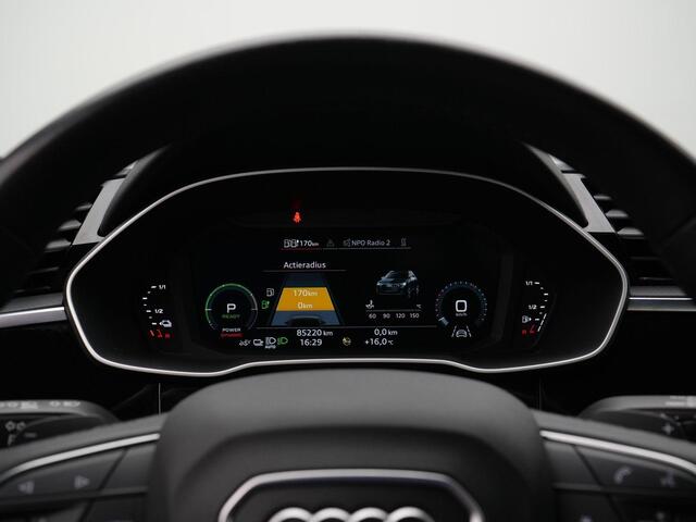 Audi Q3 45 TFSI e 245 pk S-tronic edition | Achteruitrijcamera | Stoelverwarming | Carplay | 18 inch